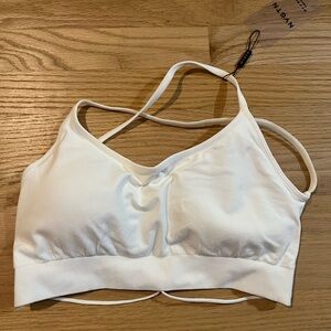 NVGTN WHITE INVINCIBLE SEAMLESS BRA